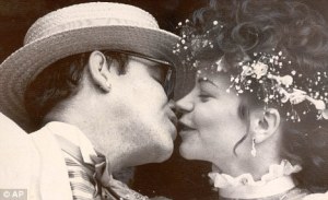 sir-elton-wedding-kimberly sanders auckland marriage celebrant lucky in love